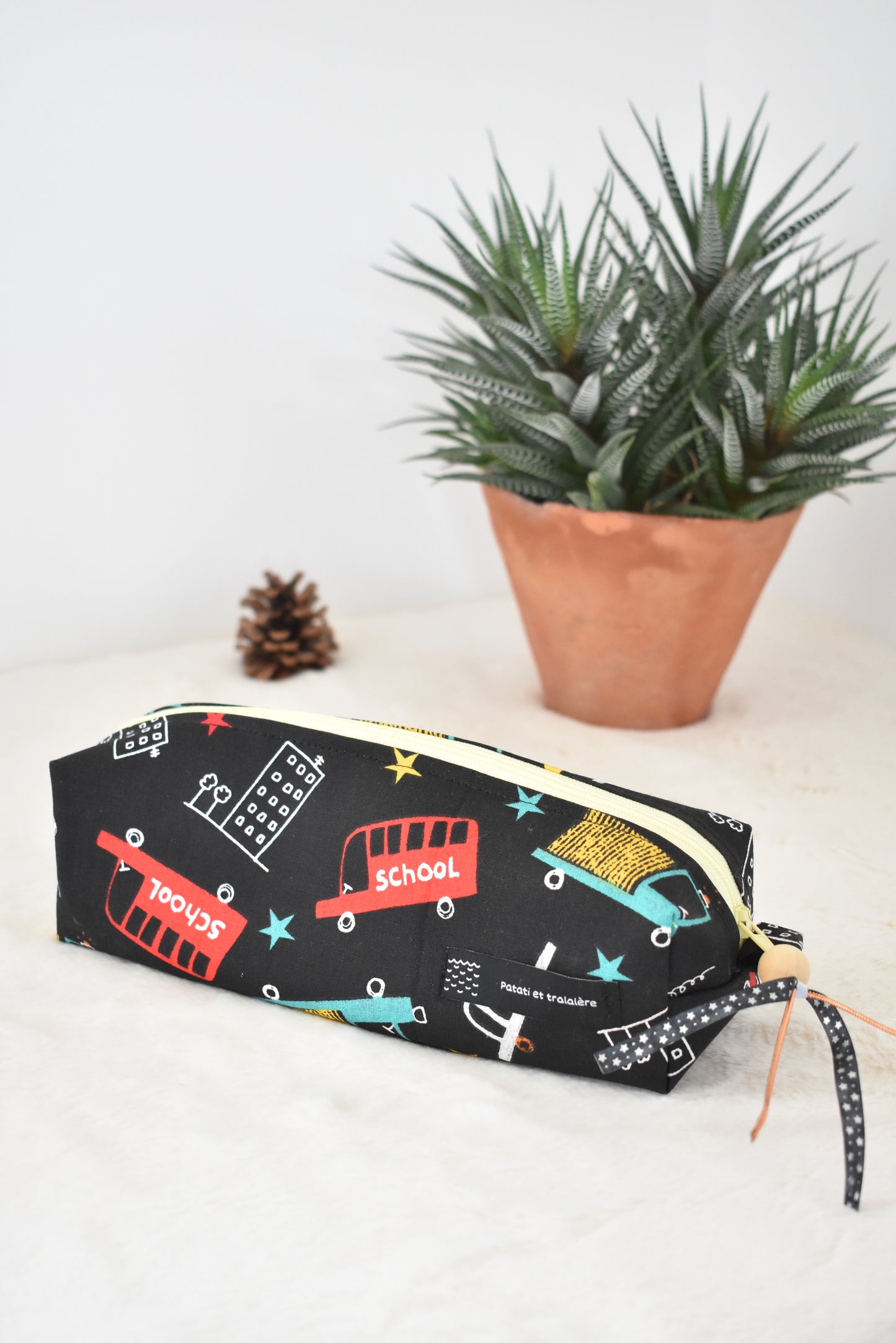 School trousse
