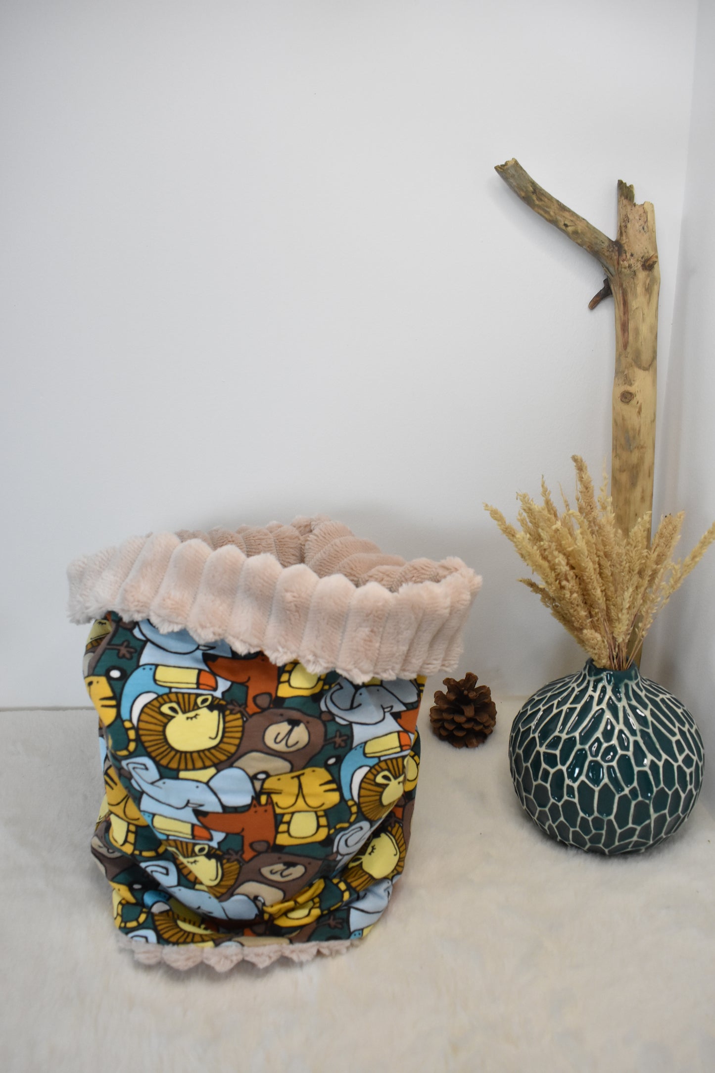 Zoo snood