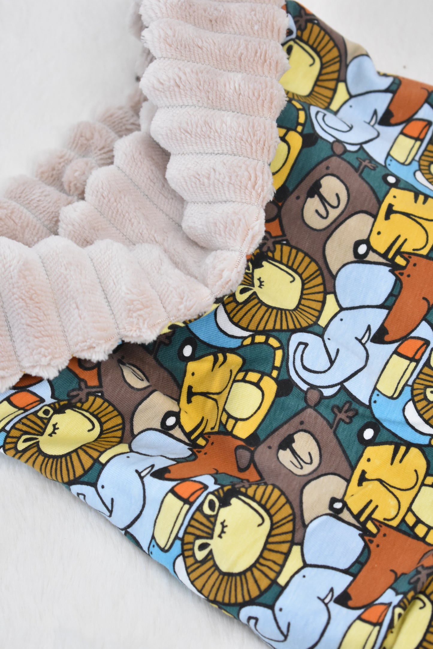Zoo snood