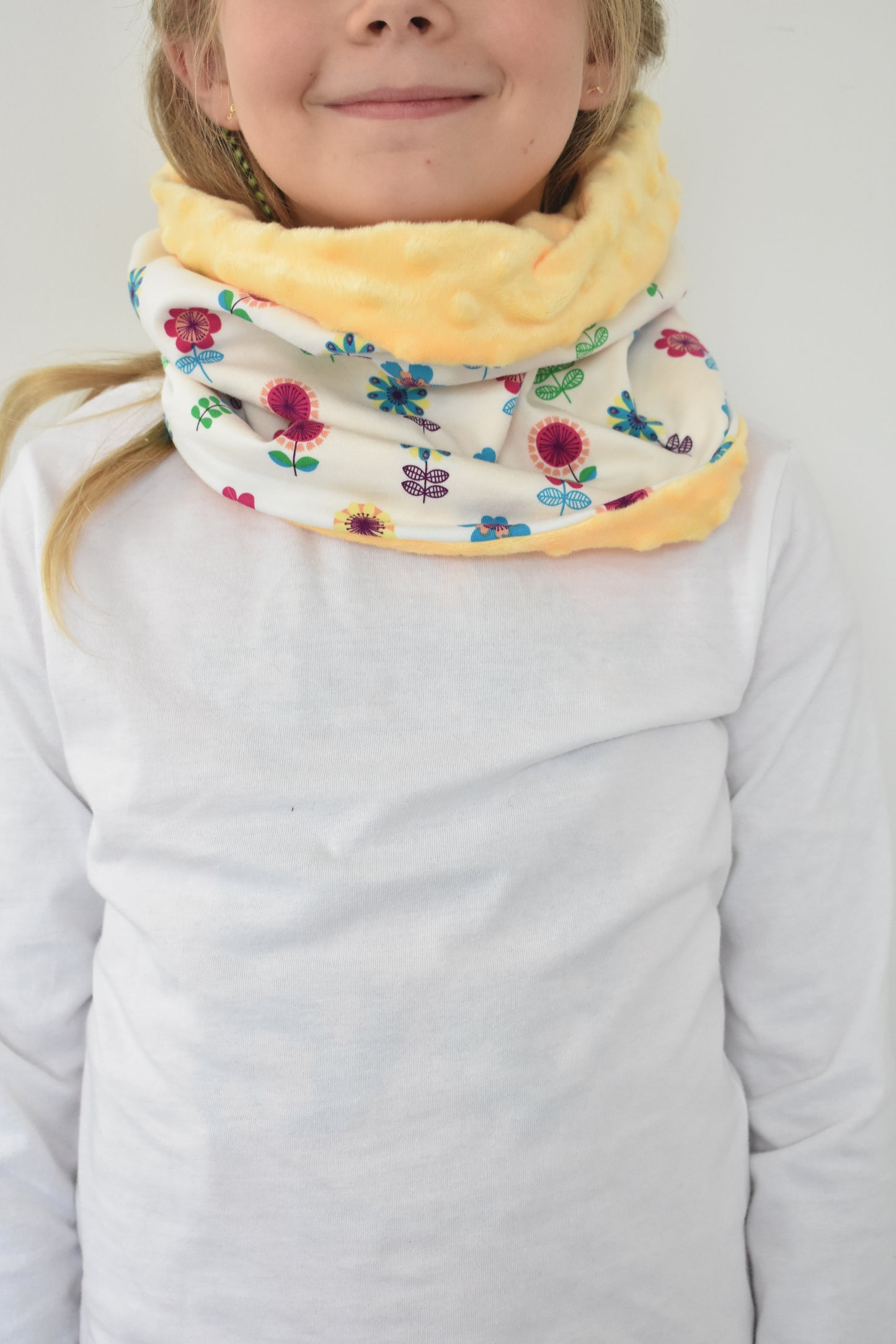 Fleurs jaunes snood