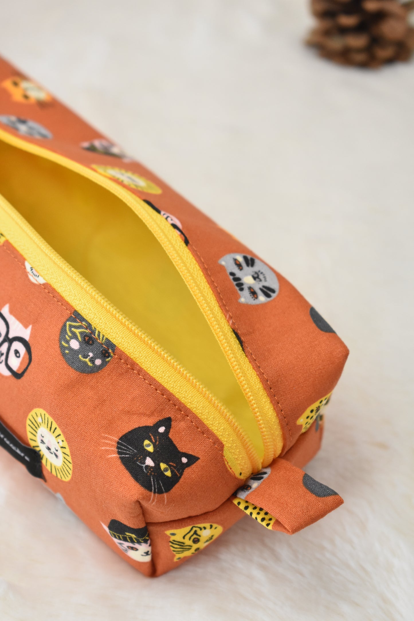 Chats and co trousse