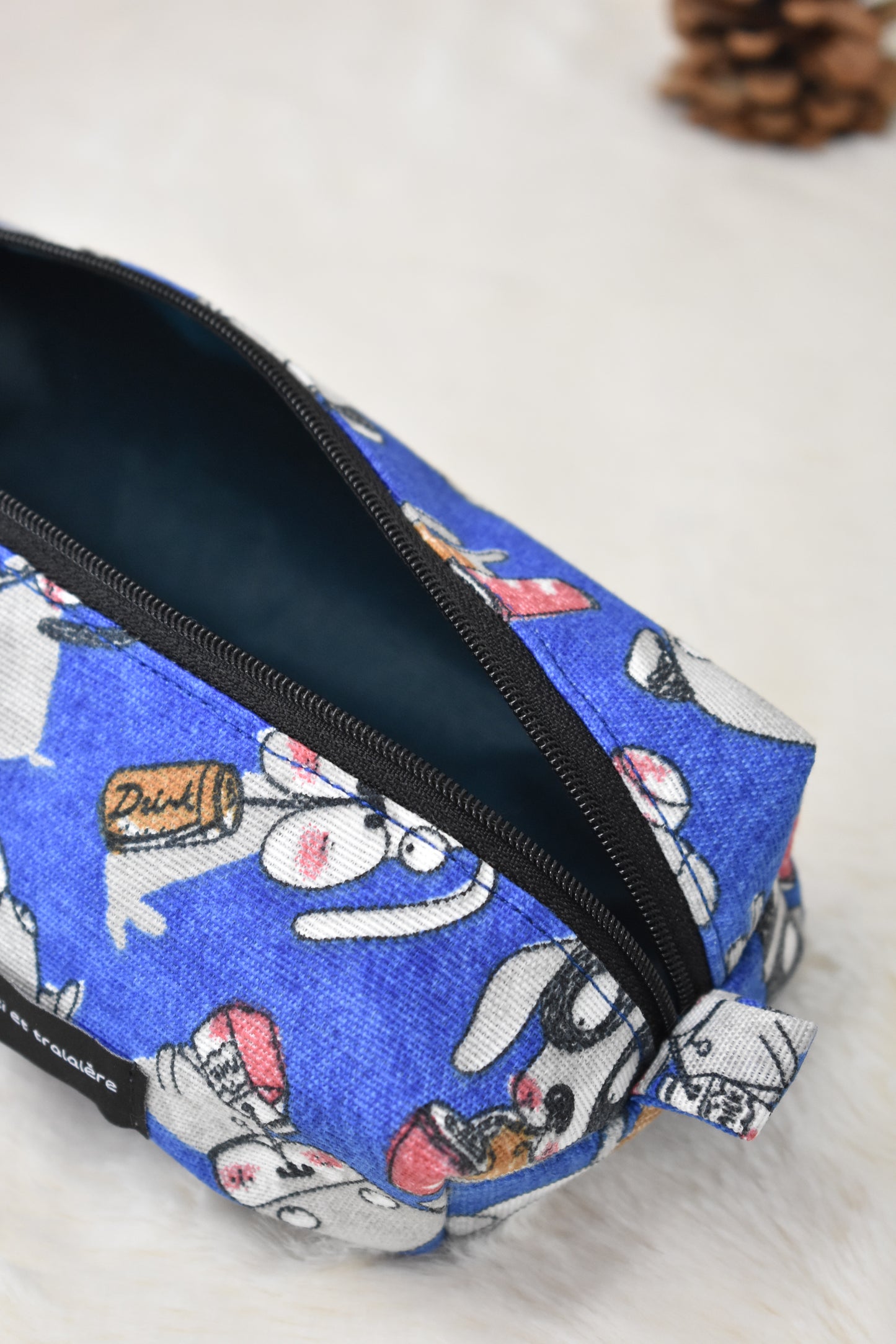 Temps de chiens trousse