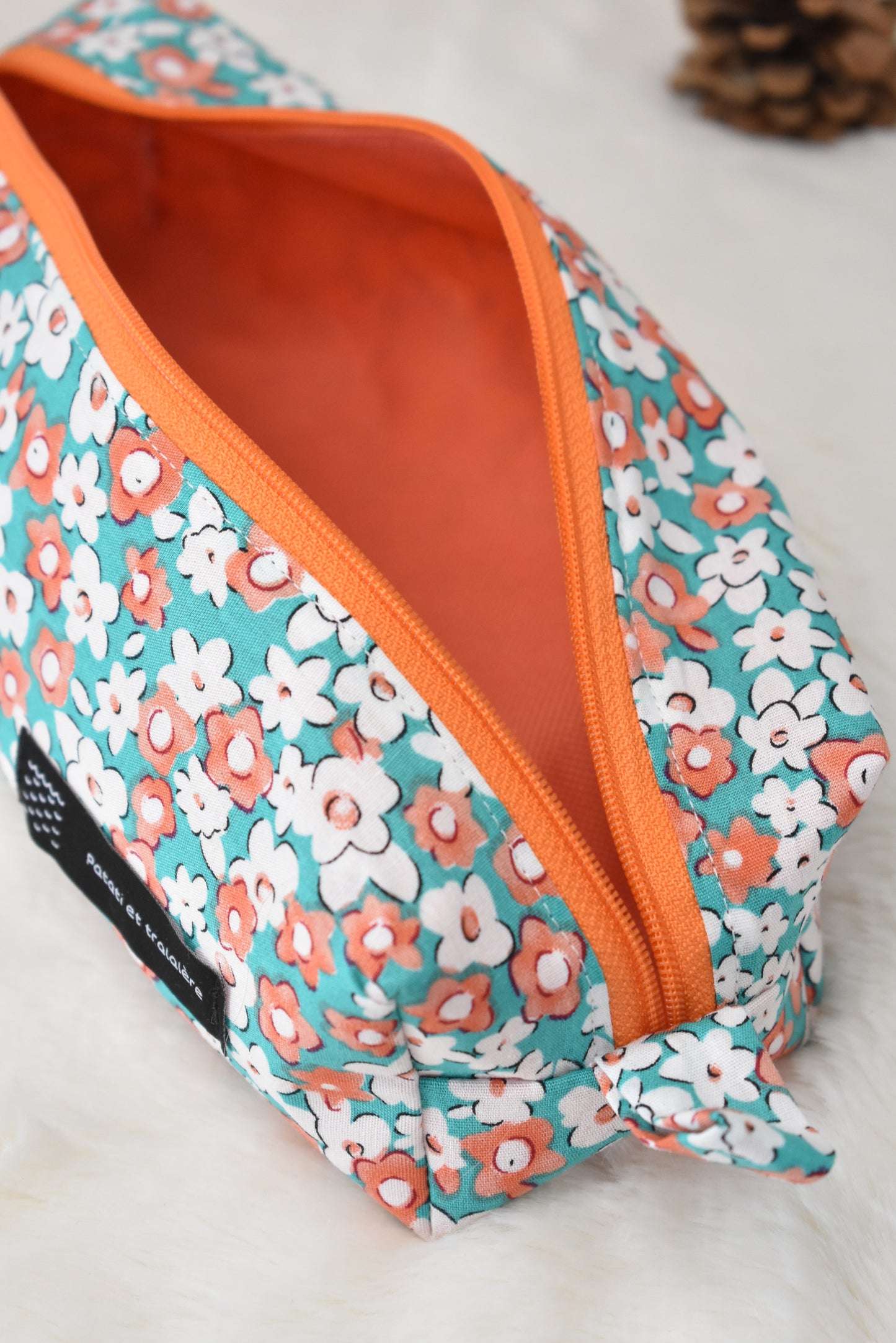 Printemps des fleurs trousse
