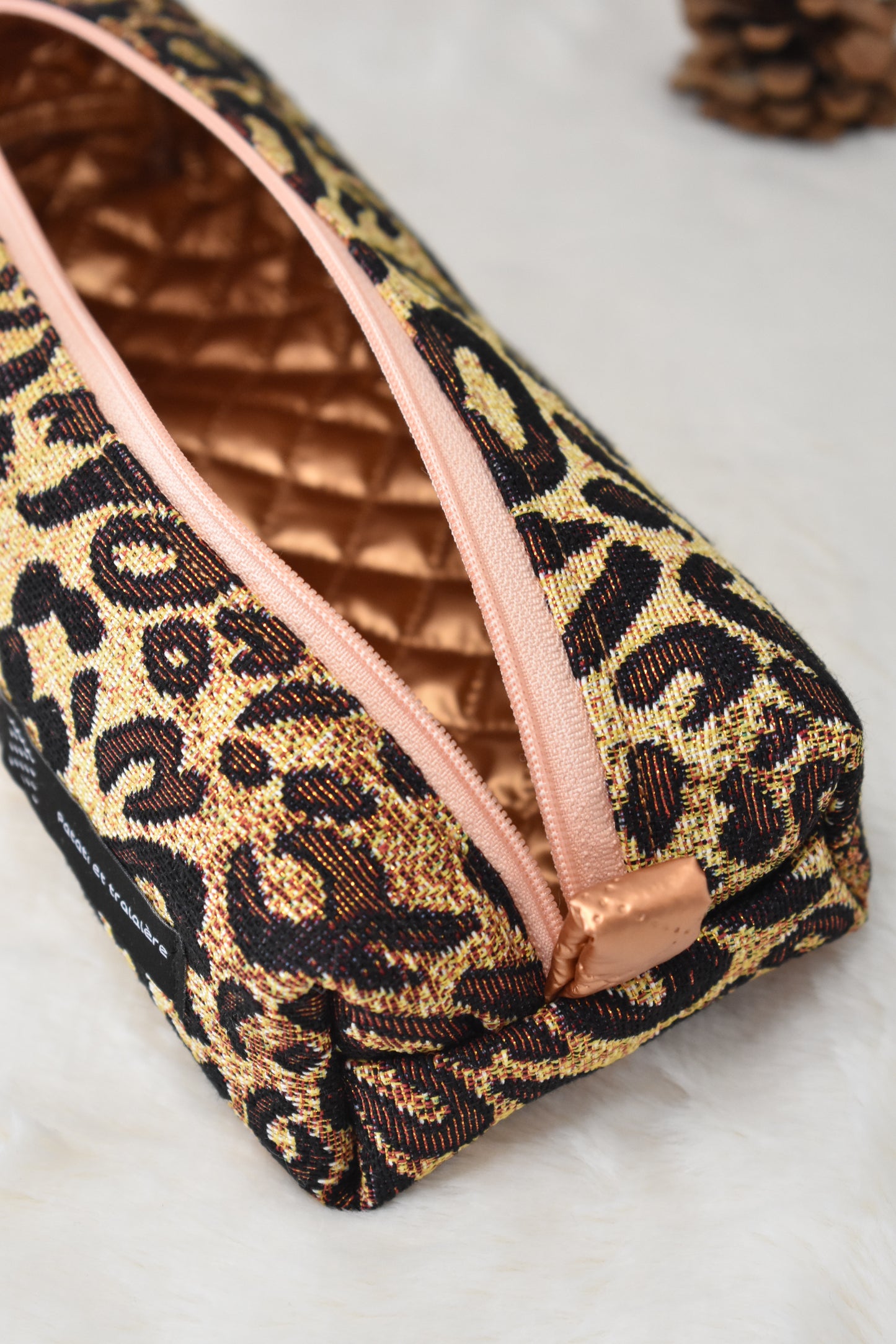 Léopard trousse