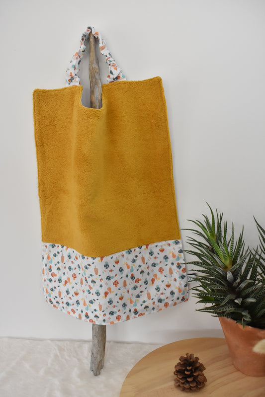 Champignons jaunes serviette
