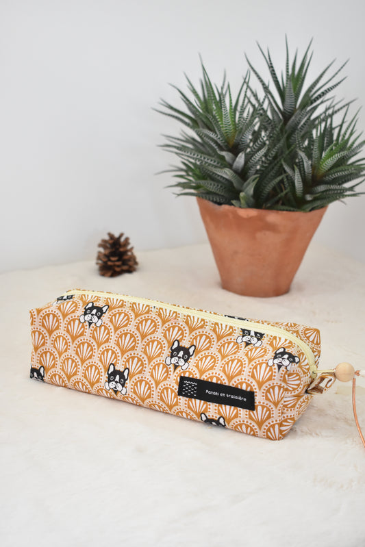 Bulldogs jaune trousse